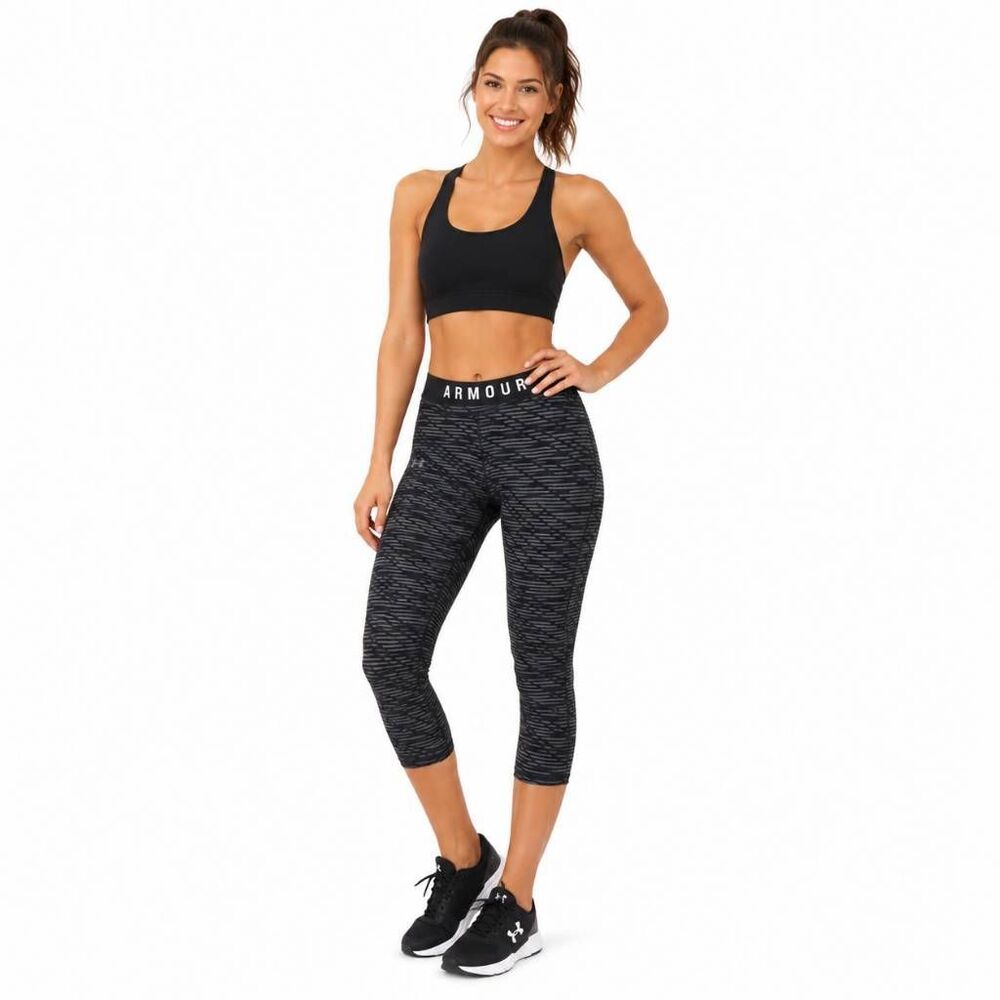 Under Armour Large Gray Pattern Cropped Pants